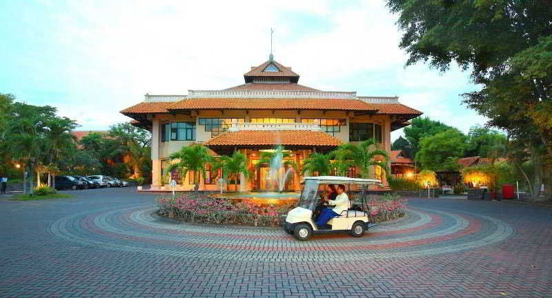 Equator Hotel Surabaya Kültér fotó